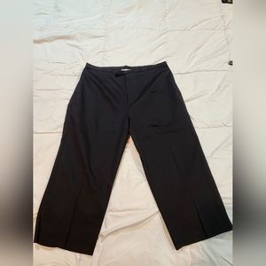 Kim Rogers Black Capri Pants. Size 8. Never worn.